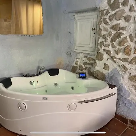 Casa rural La Olivera Rural Bañera Hidro O Jacuzzi Privados Albinyana